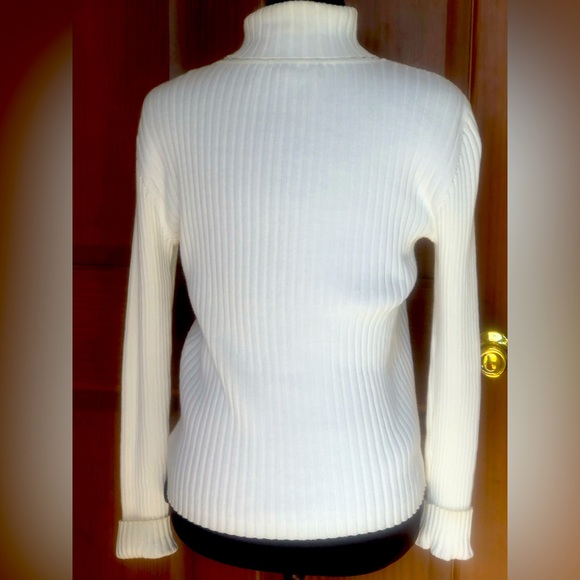 TOMMY HILFIGER sz M-L cream ribbed knit zippered bottom so won’t cling to tummy - Picture 3 of 6